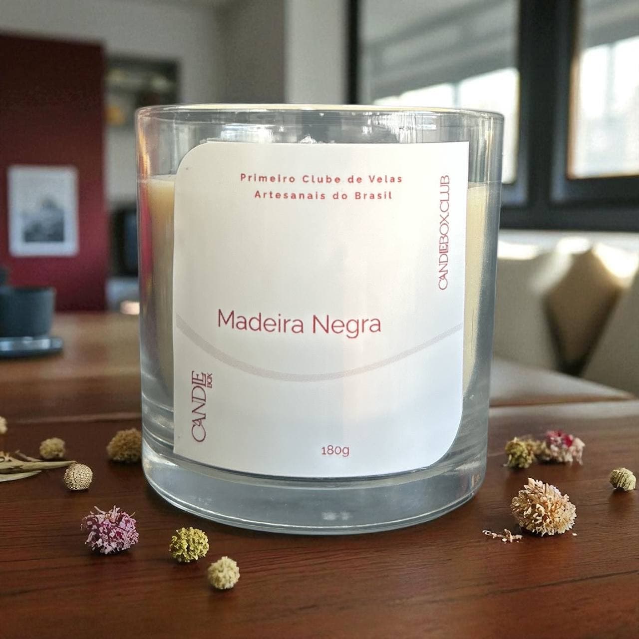 Madeira Negra - Vela Aromática Coleção Clássica 180g